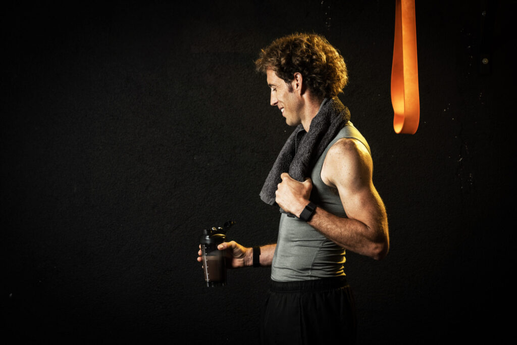 Leichtgewicht im Rudern: Martino trinkt seinen Proteinshake